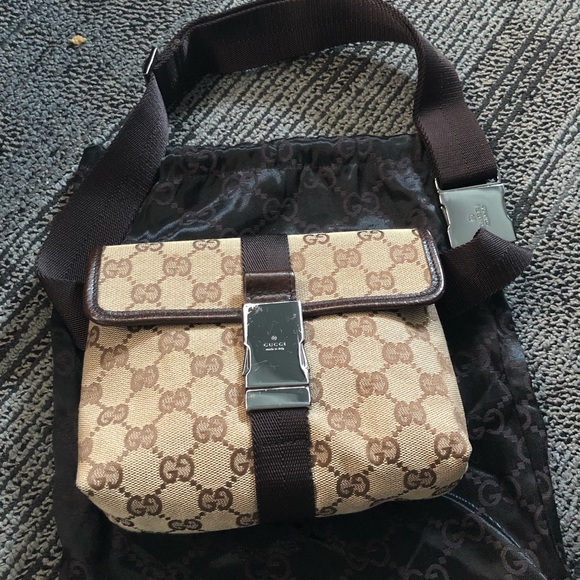 GUCCI WAIST BAG BUM BAG FANNY PACK GG - Picture 8 of 8